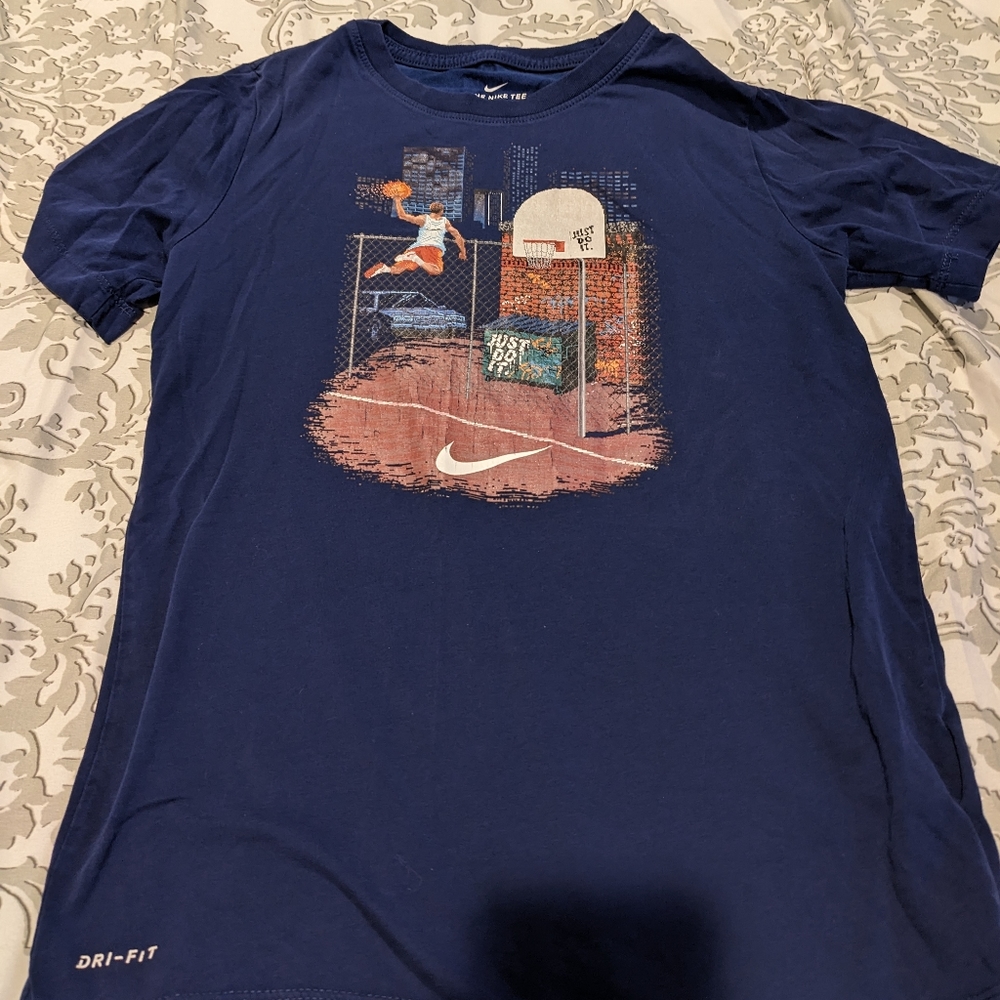 Nike dry fit short sleeve Tshirt